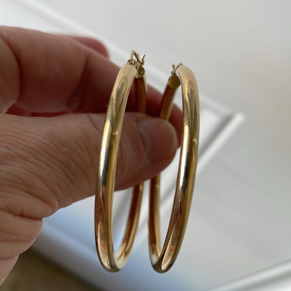 14K Yellow Gold Big Classic Hoop Earrings⭐️ - Picture 4 of 13